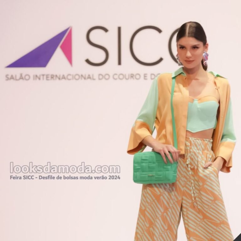 Desfile de bolsas no SICC em Gramado